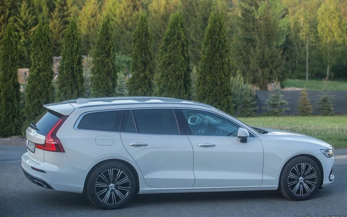 Volvo V60 cena 106764 przebieg: 151231, rok produkcji 2020 z Ożarów Mazowiecki małe 631